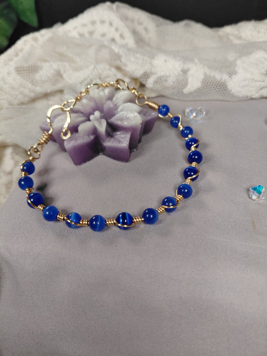 Cat eye braclets