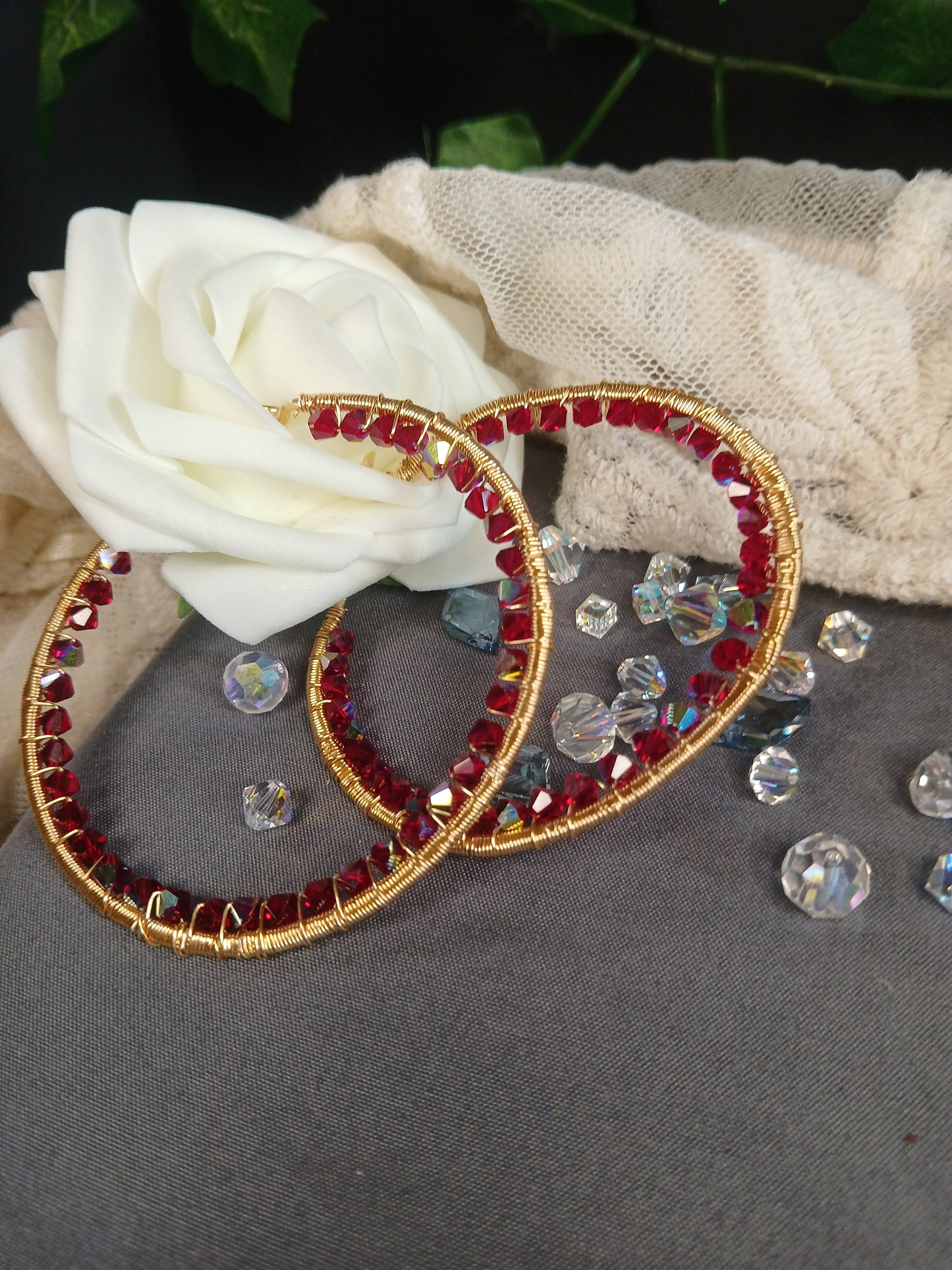 Crimson Lattice Hoops