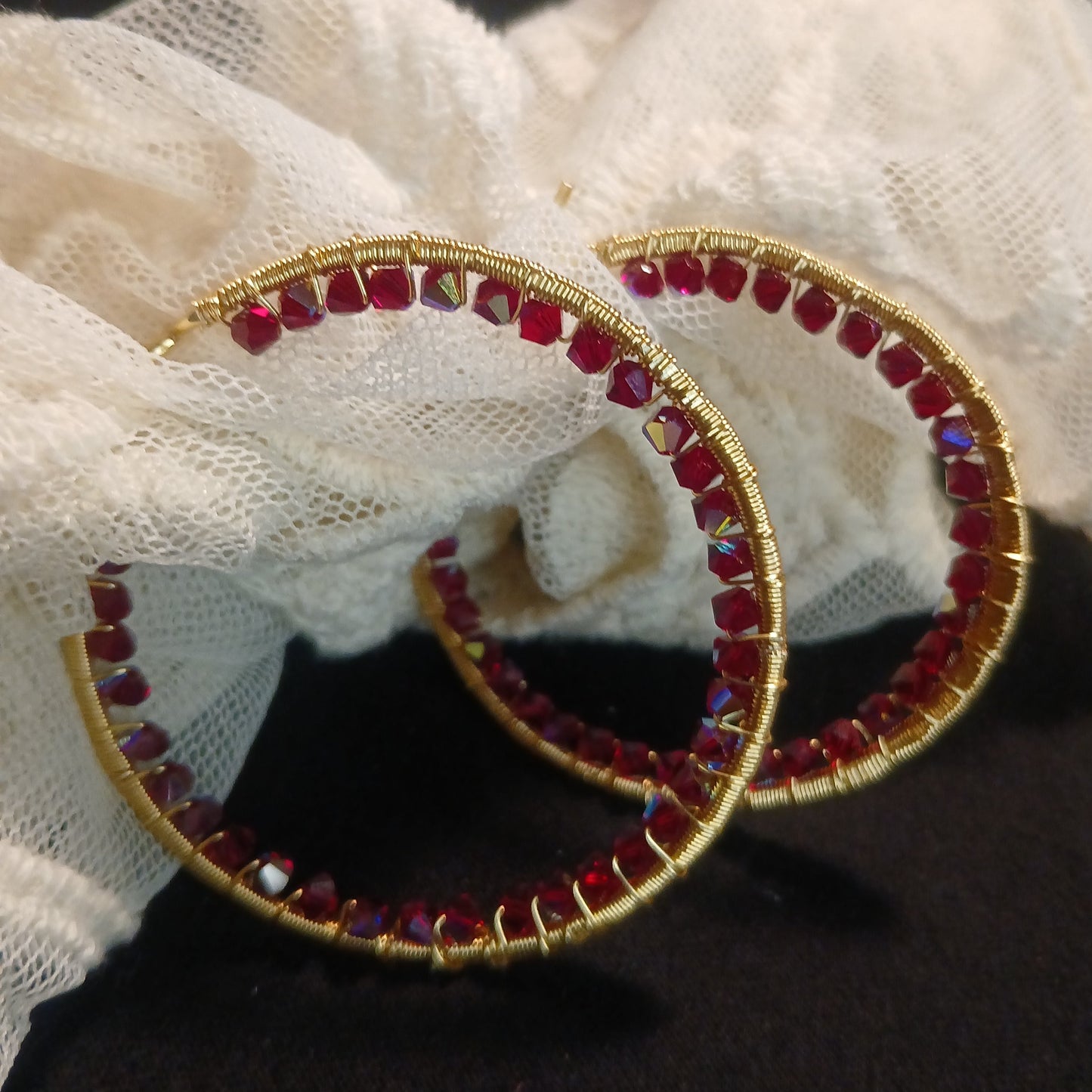 Crimson Lattice Hoops